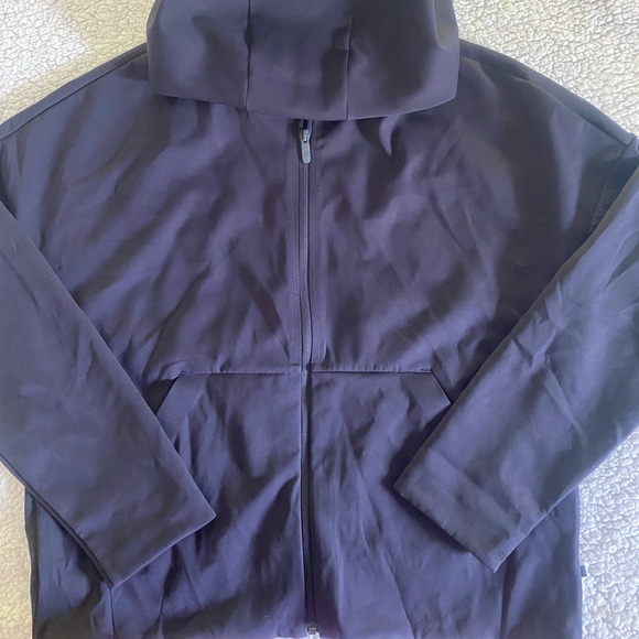 Lululemon Jacket - Picture 2 of 3